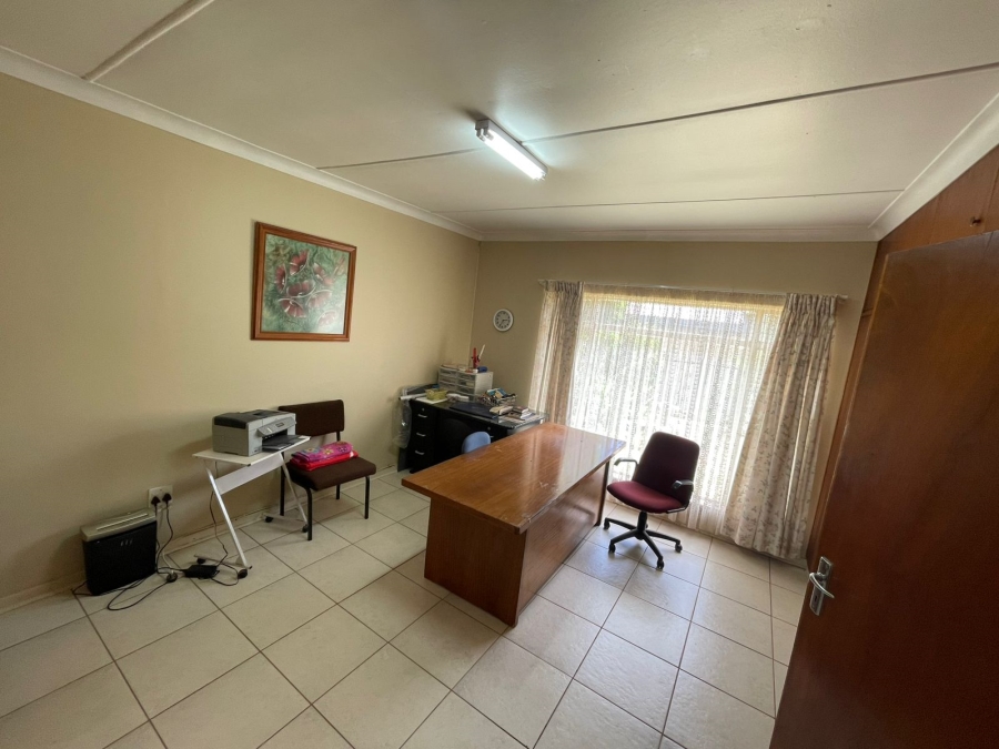 5 Bedroom Property for Sale in Panorama Free State